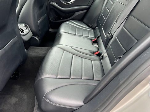 Used 2019 Mercedes-Benz C 300 4MATIC Sedan image 10