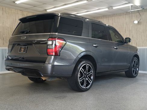 Used 2019 Ford Expedition Limited w/ Equipment Group 303A AWD/4WD image 10