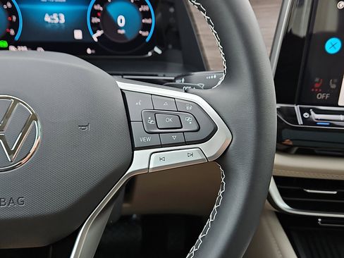 New 2026 Volkswagen Atlas SEL image 21