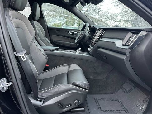 Certified 2024 Volvo XC60 T8 Ultimate w/ Climate Package image 10