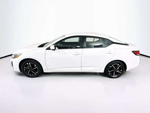 Used 2018 Chevrolet Equinox LT image 4