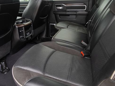 Used 2022 RAM 2500 Laramie AWD/4WD image 12