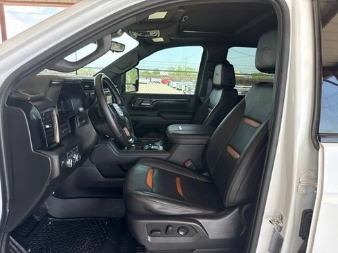 Used 2024 GMC Sierra 2500 AT4 w/ AT4 Premium Plus Package AWD/4WD image 15