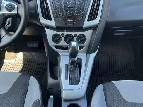 Used 2012 Ford Focus SE FWD image 11
