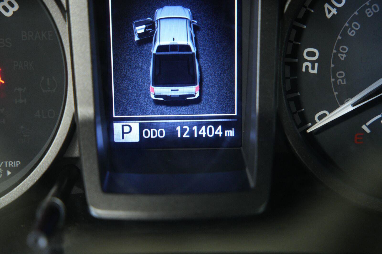 Used 2020 Toyota Tacoma TRD Off-Road w/ Technology Package AWD/4WD image 37