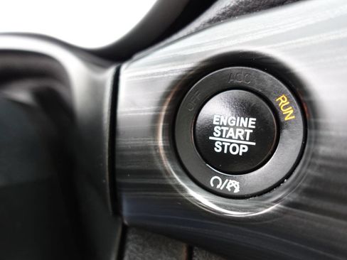 Used 2021 Jeep Grand Cherokee Laredo X image 50