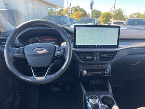 Used 2025 Ford Escape SE image 20