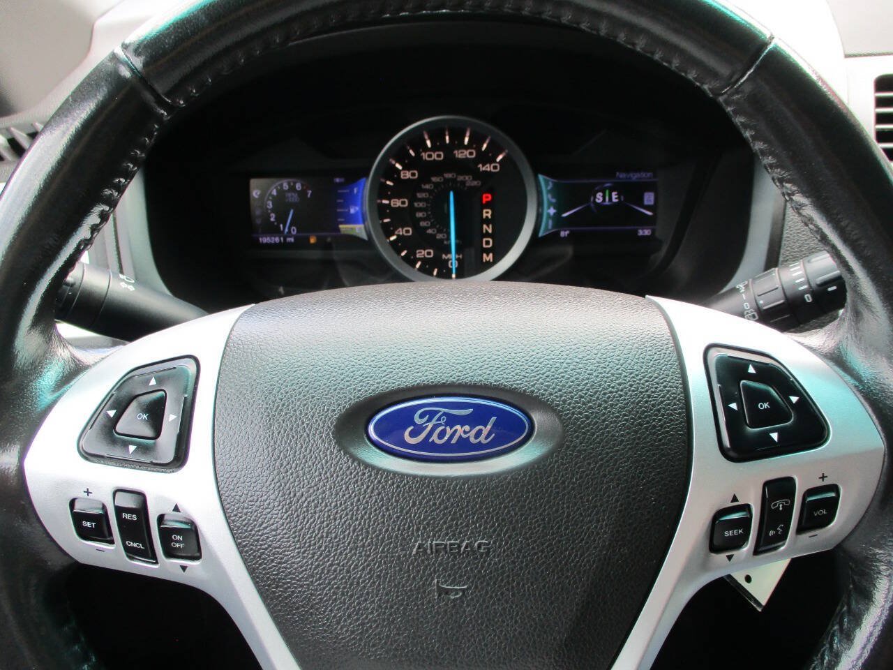 Used 2013 Ford Explorer XLT AWD/4WD image 38