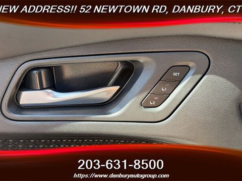 Used 2023 Nissan Ariya AWD image 16