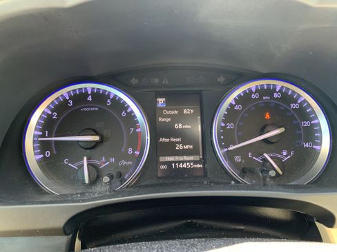 Used 2018 Toyota Highlander XLE FWD image 21