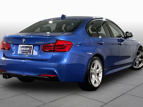 Used 2018 BMW 330i xDrive Sedan w/ M Sport Package AWD/4WD image 12