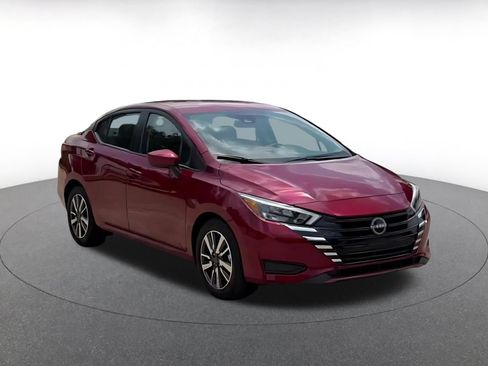 Used 2025 Nissan Versa SV FWD image 3