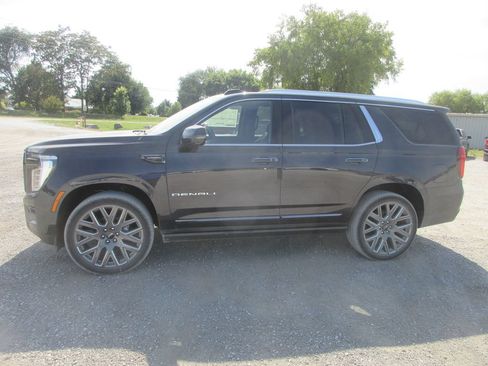 New 2026 GMC Yukon Denali Ultimate AWD/4WD image 7