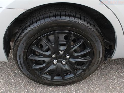 Used 2014 Toyota Corolla LE FWD image 35