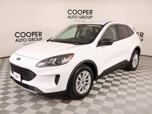 Used 2022 Ford Escape SE image 9