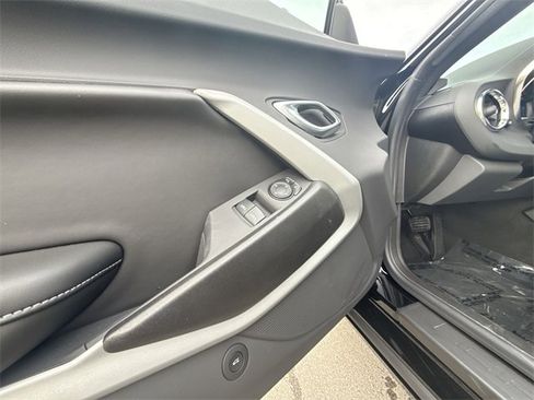 Used 2023 Chevrolet Camaro LT image 13