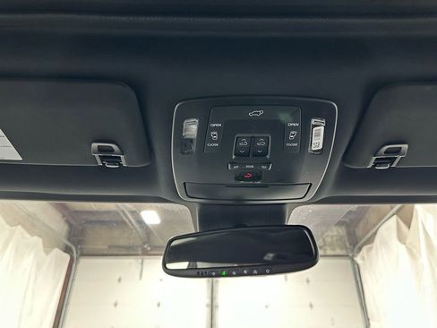 Used 2025 Toyota Sienna XSE image 41