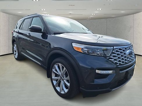 Used 2022 Ford Explorer Platinum w/ Equipment Group 601A RWD image 7