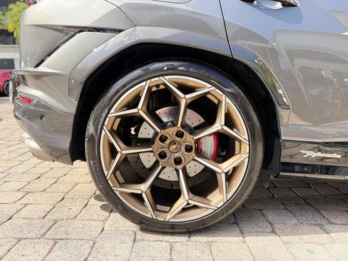 Used 2024 Lamborghini Urus Performante AWD/4WD image 35