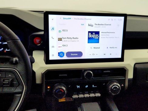 Used 2024 Toyota Tacoma TRD Off-Road w/ TRD Off Road Upgrade Package image 17