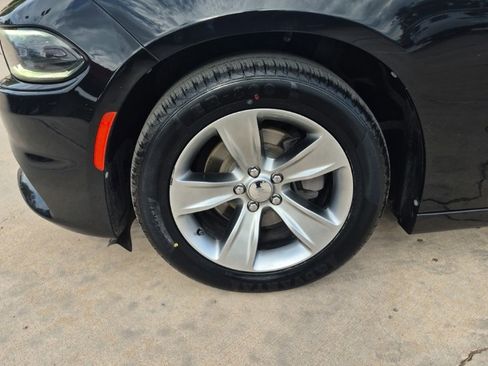 Certified 2018 Dodge Charger SXT Plus image 9