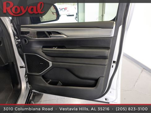 Used 2023 Jeep Wagoneer Series II image 7