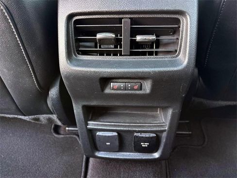 Used 2020 Ford Edge Titanium w/ Equipment Group 301A image 13