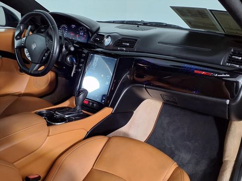 Used 2017 Maserati GranTurismo Sport image 7