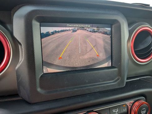 Used 2023 Jeep Wrangler Sport S image 24