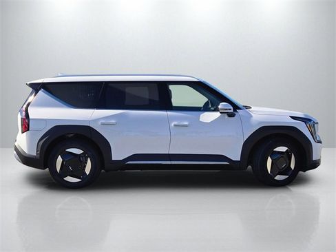 New 2026 Kia EV9 Wind image 4
