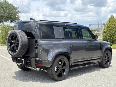 New 2026 Land Rover Defender 110 X-Dynamic SE AWD/4WD image 5