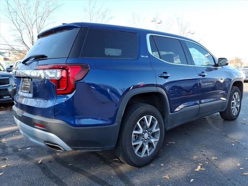 Used 2023 GMC Acadia SLE w/ LPO, Floor Liner Package image 7