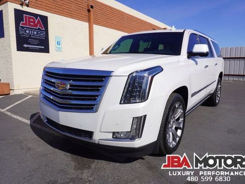 Used 2020 Cadillac Escalade ESV Platinum image 17