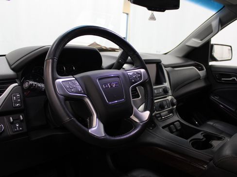 Used 2017 GMC Yukon SLT w/ HD Trailering Package image 18