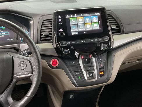Used 2018 Honda Odyssey EX image 13
