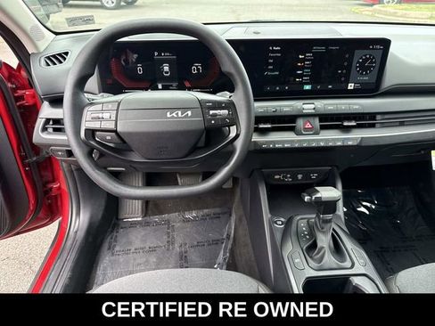 Used 2025 Kia K4 FWD image 17