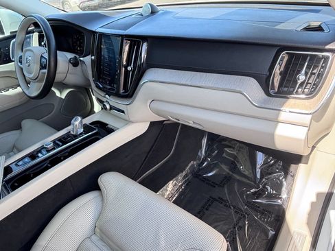 Used 2018 Volvo XC60 T8 Inscription AWD/4WD image 13