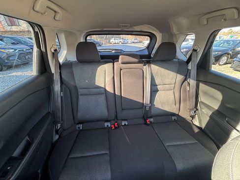 Used 2025 Nissan Rogue SV image 38