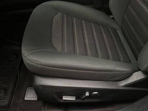 Used 2020 Ford Fusion SE AWD/4WD image 11