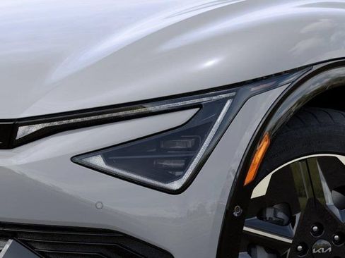New 2026 Kia EV6 Wind AWD/4WD image 11