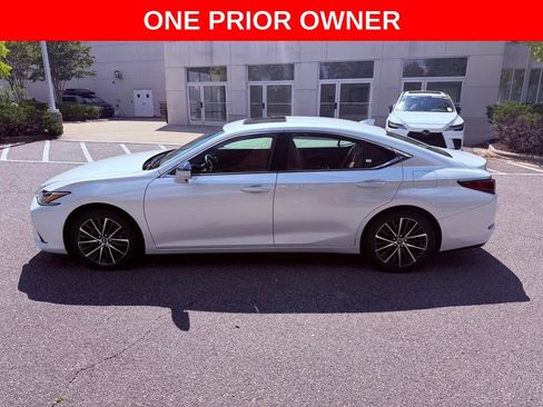 Used 2024 Lexus ES 350 w/ Premium Package FWD image 4