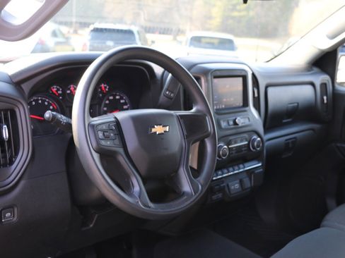 Used 2023 Chevrolet Silverado 1500 Custom image 13