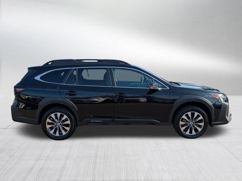 Used 2023 Subaru Outback Limited AWD/4WD image 8