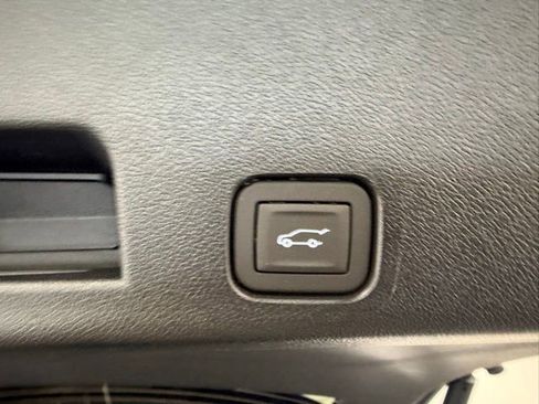 New 2026 Chevrolet Traverse LT w/ Driver Confidence Package image 9