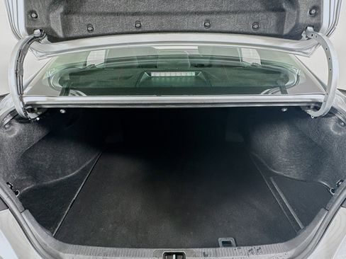 Used 2025 Toyota Camry LE image 29