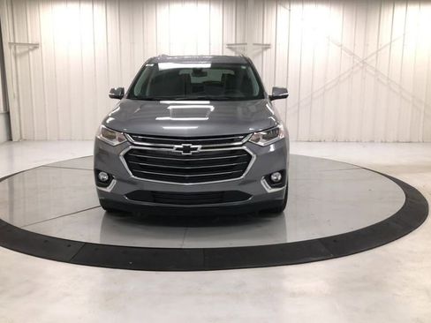 Used 2020 Chevrolet Traverse Premier image 3