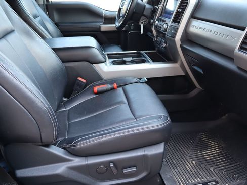 Used 2021 Ford F250 Lariat w/ FX4 Off-Road Package AWD/4WD image 16