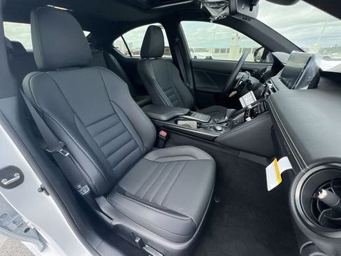 Used 2024 Lexus IS 500 image 26
