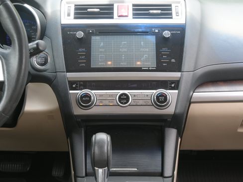 Used 2015 Subaru Outback 2.5i Limited AWD/4WD image 33