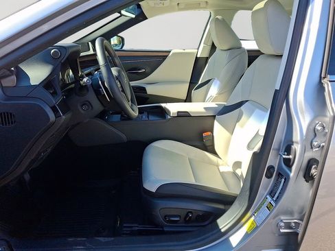 Used 2024 Lexus ES 350 w/ Premium Package image 14